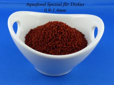 Aquafood Diskus Color Premiumfischfutter als Granulat in einer Schale